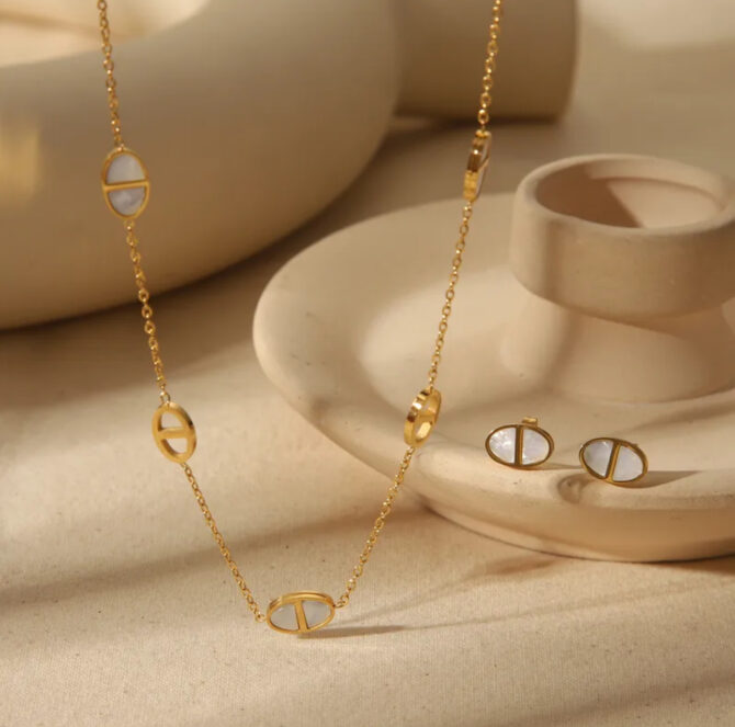 CD Golden Ketting met Parel